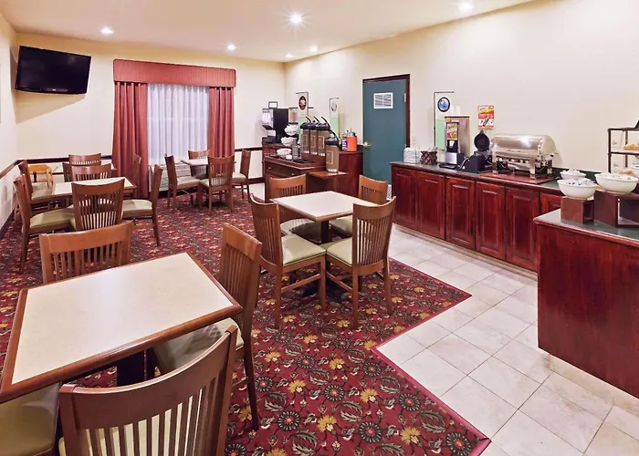 Country & By Radisson, Tulsa, Ok Hotel