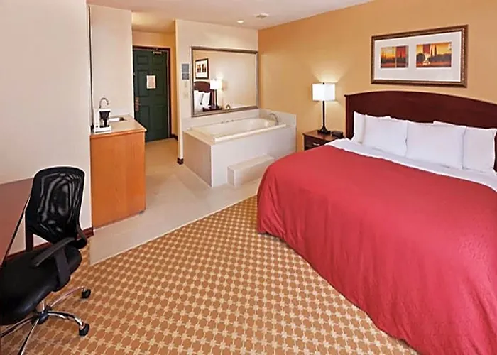 Hotel Country & By Radisson, Tulsa, Ok Tulsa