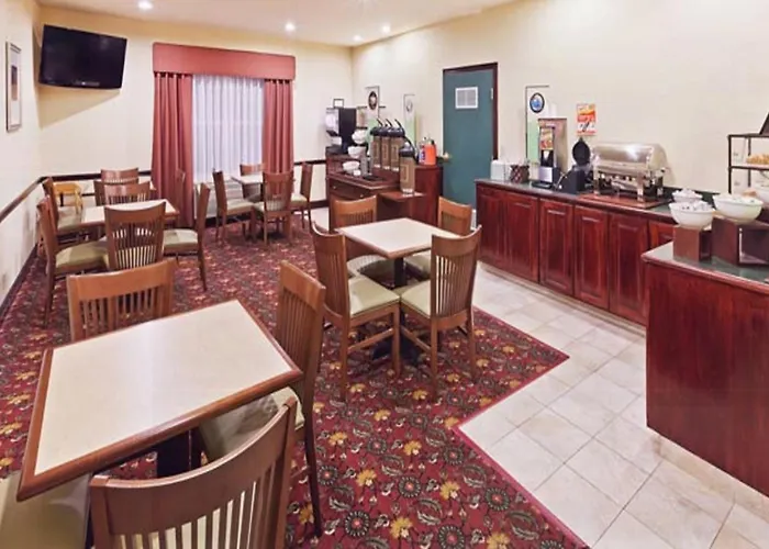 Country & By Radisson, Tulsa, Ok Hotel Tulsa