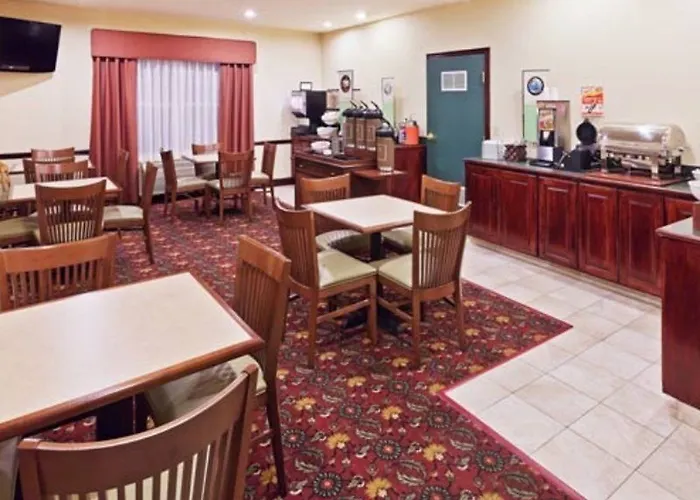 Country & By Radisson, Tulsa, Ok Hotel Tulsa